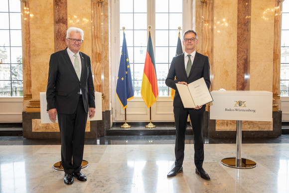 Regierungsbildung Neue Landesregierung Ministerpräsident Winfried Kretschmann (l.) und Rudolf Hoogvliet (r.), Staatssekretär und Bevollmächtigter des Landes beim Bund, bundespolitische Koordination (mit Stimmrecht im Kabinett)