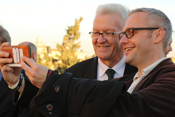 DELEGATIONSREISE Reise nach Israel und in die Palästinensischen Gebiete Selfie mit Ministerpräsident Winfried Kretschmann (l.)
