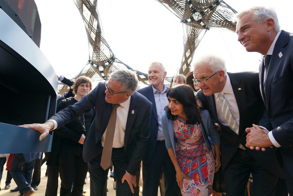 Ministerpräsident Kretschmann, Landtagspräsidentin Aras und Innenminister Strobl bei der Eröffnung der Bundesgartenschau 2019 in Heilbronn.