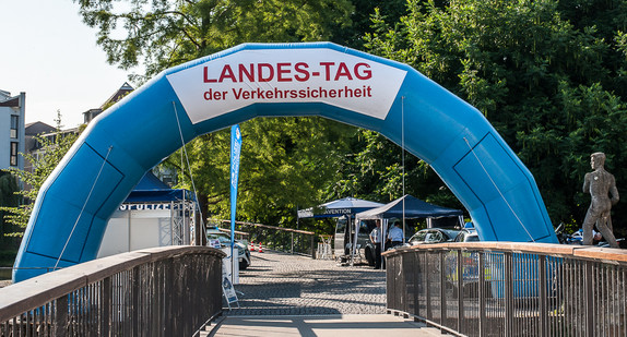 Landes-Tag der Verkehrssicherheit in Heilbronn - Eingang zum Gelände. Quelle: Polizei Baden-Württemberg
