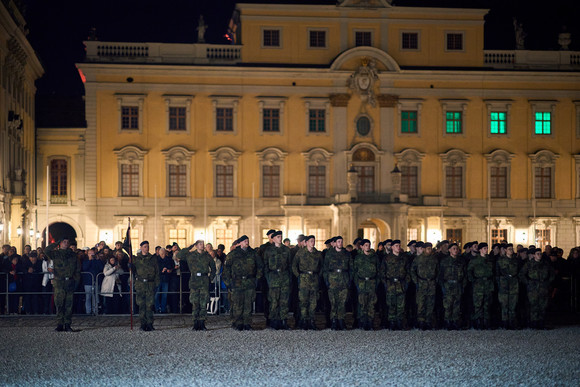 Öffentliches Gelöbnis der Bundeswehr im Schlosshof in Ludwigsburg