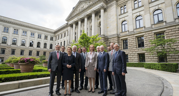 Gruppenfoto der Staatssekretäre und -räte anlässlich der Vorkonferenz in Berlin. Quelle: Henning Schacht