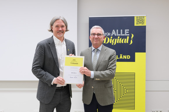 Übergabe von Breitbandförderbescheiden