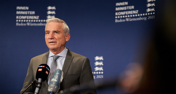 Bevölkerungsschutz Einrichtung des Krisenkompetenzzentrums Der stellvertretende Ministerpräsident und Minister für Inneres, Digitalisierung und Migration Thomas Strobl bei einem Interview.