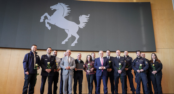 Oberbürgermeister Dr.Frank Nopper und Minister Strobl eröffnen Ausstellung „Der Mensch dahinter“ im Rathaus