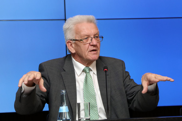 Pressekonferenz Land setzt Bundesteilhabegesetz konsequent um Ministerpräsident Winfried Kretschmann