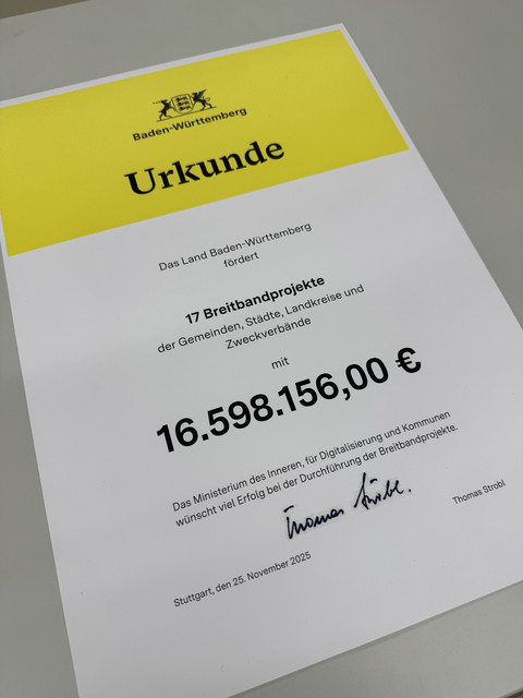 Übergabe von Breitbandförderbescheiden