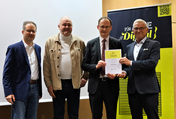 Übergabe von Breitbandförderbescheiden