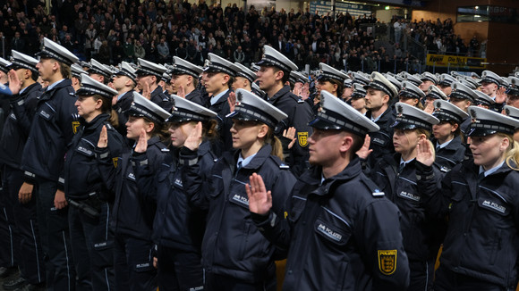 Polizei Erste zentrale Vereidigungsfeier der Polizei Baden-Württemberg Zentrale Vereidigung Polizei Baden-Württemberg 2025