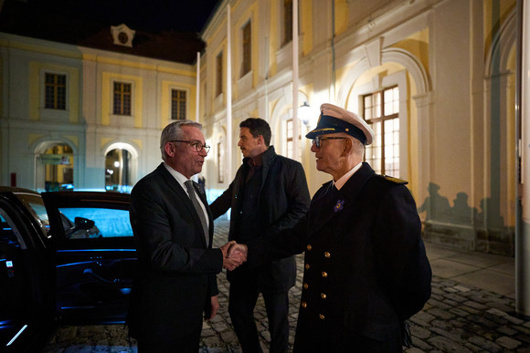 Öffentliches Gelöbnis der Bundeswehr im Schlosshof in Ludwigsburg