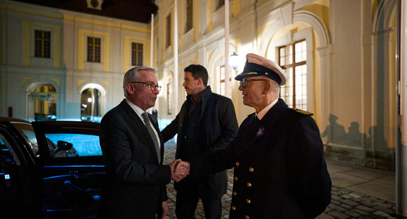 Öffentliches Gelöbnis der Bundeswehr im Schlosshof in Ludwigsburg