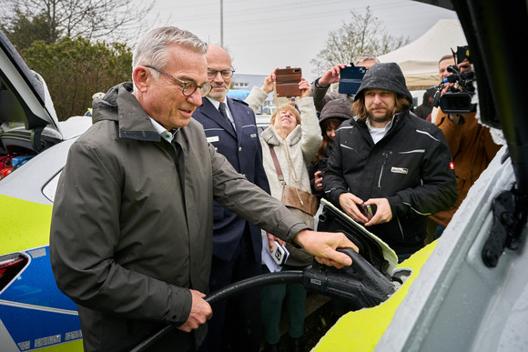 Minister Strobl Einweihung Schnellladesäule