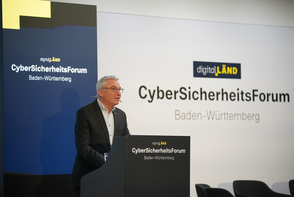 Innenminister Thomas Strobl bei seiner Ansprache beim siebten CyberSicherheitsForum 