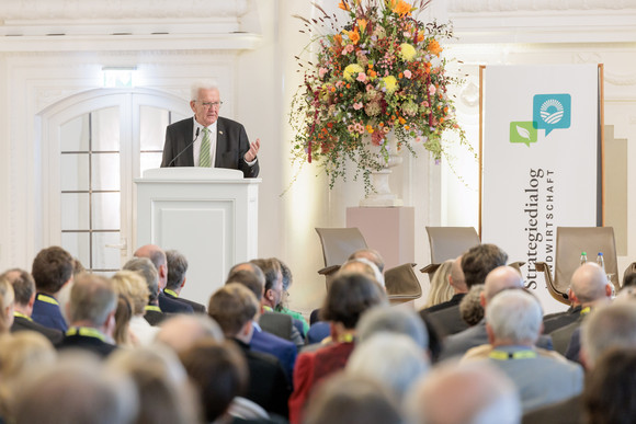 Strategiedialog Gesellschaftsvertrag zur Zukunft der Landwirtschaft Ministerpräsident Winfried Kretschmann bei seiner Ansprache