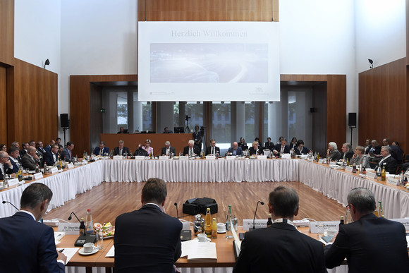 Mobilität Jahresveranstaltung Strategiedialog Automobilwirtschaft BW in Berlin Top-Level-Meeting des Strategiedialogs Automobilwirtschaft BW (Bild: © e-mobil BW / Studio KD Busch)