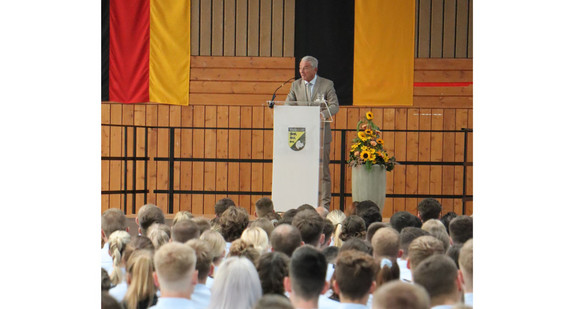 Minister Strobl begrüßt die Studierenden in Villingen-Schwenningen